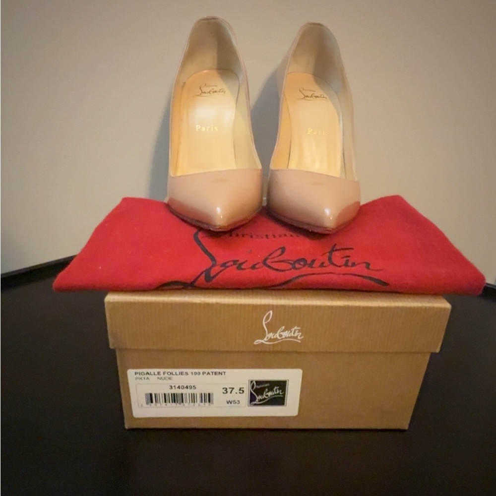 Pigalle Follies 100 Patent